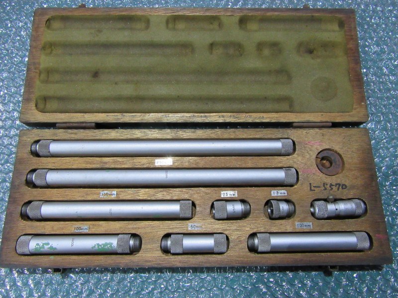 中古Inside micrometer [つぎたしパイプ形内側マイクロメータ]140-158 IMJ-3000 ミツトヨ/Mitutoyo