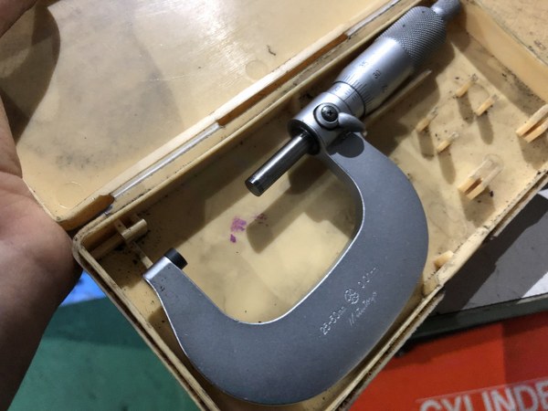 中古外側マイクロメーター [外側マイクロメーター]25~50ｍｍ ミツトヨ/Mitutoyo