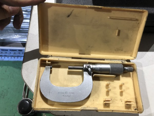 中古Outside micrometer [外側マイクロメーター]25-50mm ミツトヨ/Mitutoyo
