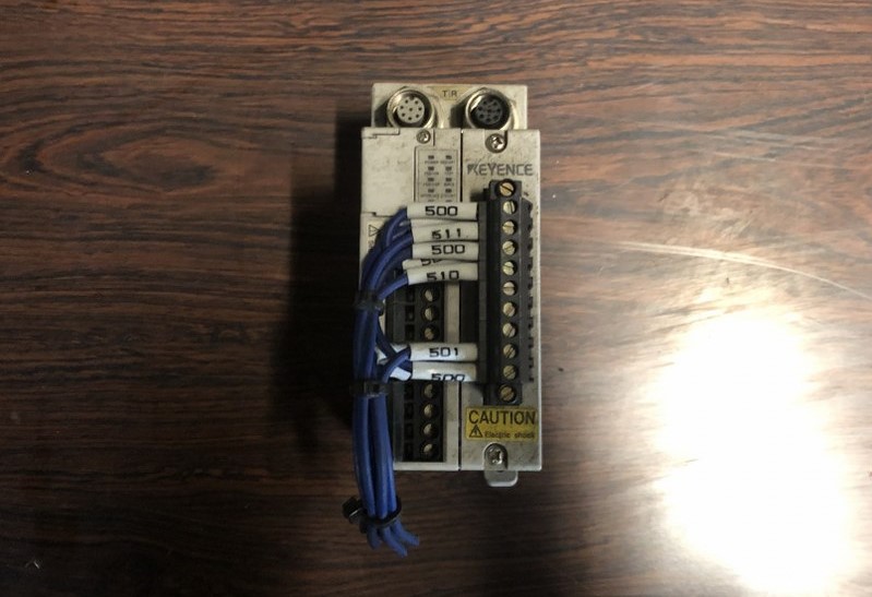 中古お買い得品・1山販売等 【セーフティーコントロールユニット】SL-R11 キーエンス/KEYENCE