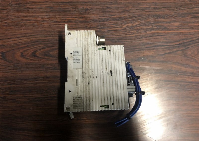中古お買い得品・1山販売等 【セーフティーコントロールユニット】SL-R11 キーエンス/KEYENCE
