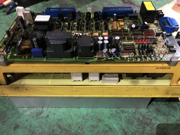 中古お買い得品・1山販売等 【サーボアンプ】A06B-6058-H005 ファナック/FANUC