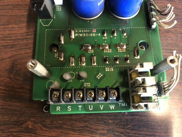 中古お買い得品・1山販売等 【基板】CIMR-08AX3-1002 安川電機 YASKAWA ELECTRIC