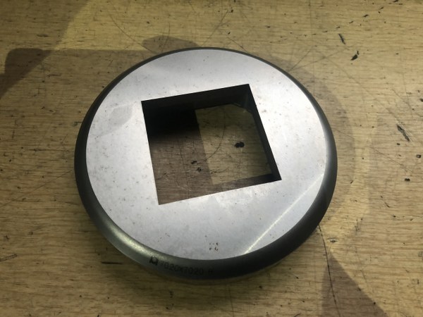 中古Die 【タレパン金型（ダイ）】70.20ｘ70.20 アマダ/AMADA
