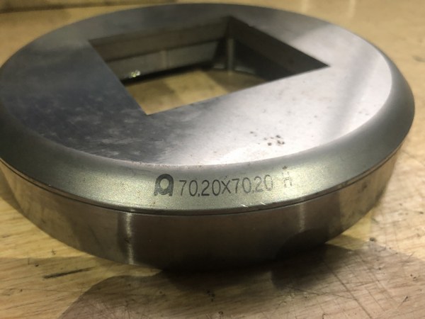 中古Die 【タレパン金型（ダイ）】70.20ｘ70.20 アマダ/AMADA