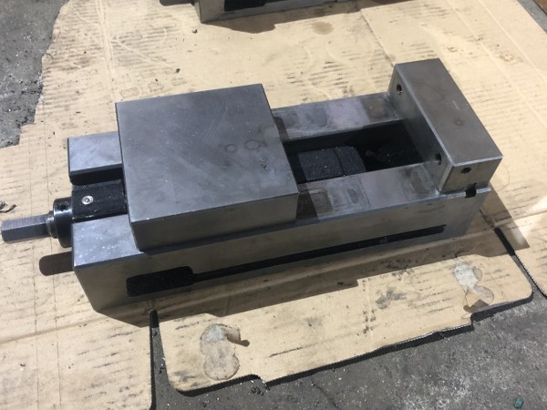 中古Precision vise [精密マシンバイス]口幅100ｍｍ トラスコ/TRUSCO