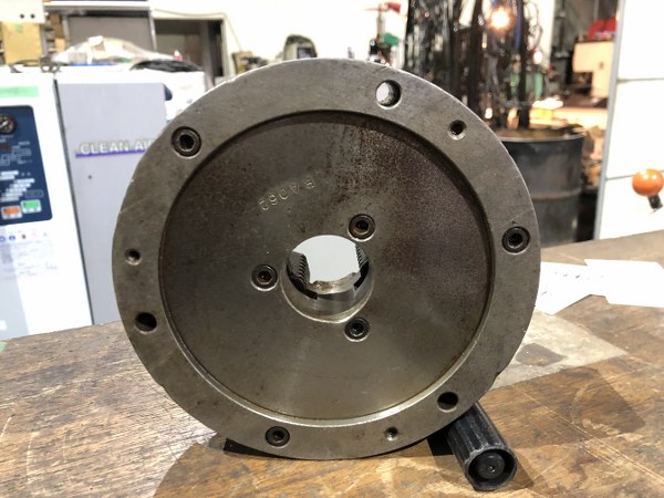 中古スクロールチャック 「3爪スクロールチャック」φ165mm NEWS