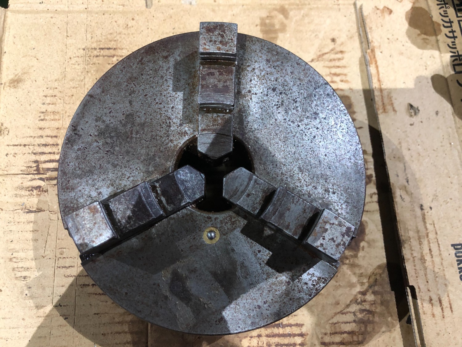 中古Scroll chuck 3爪チャック（スクロールチャック）φ160mm 不明