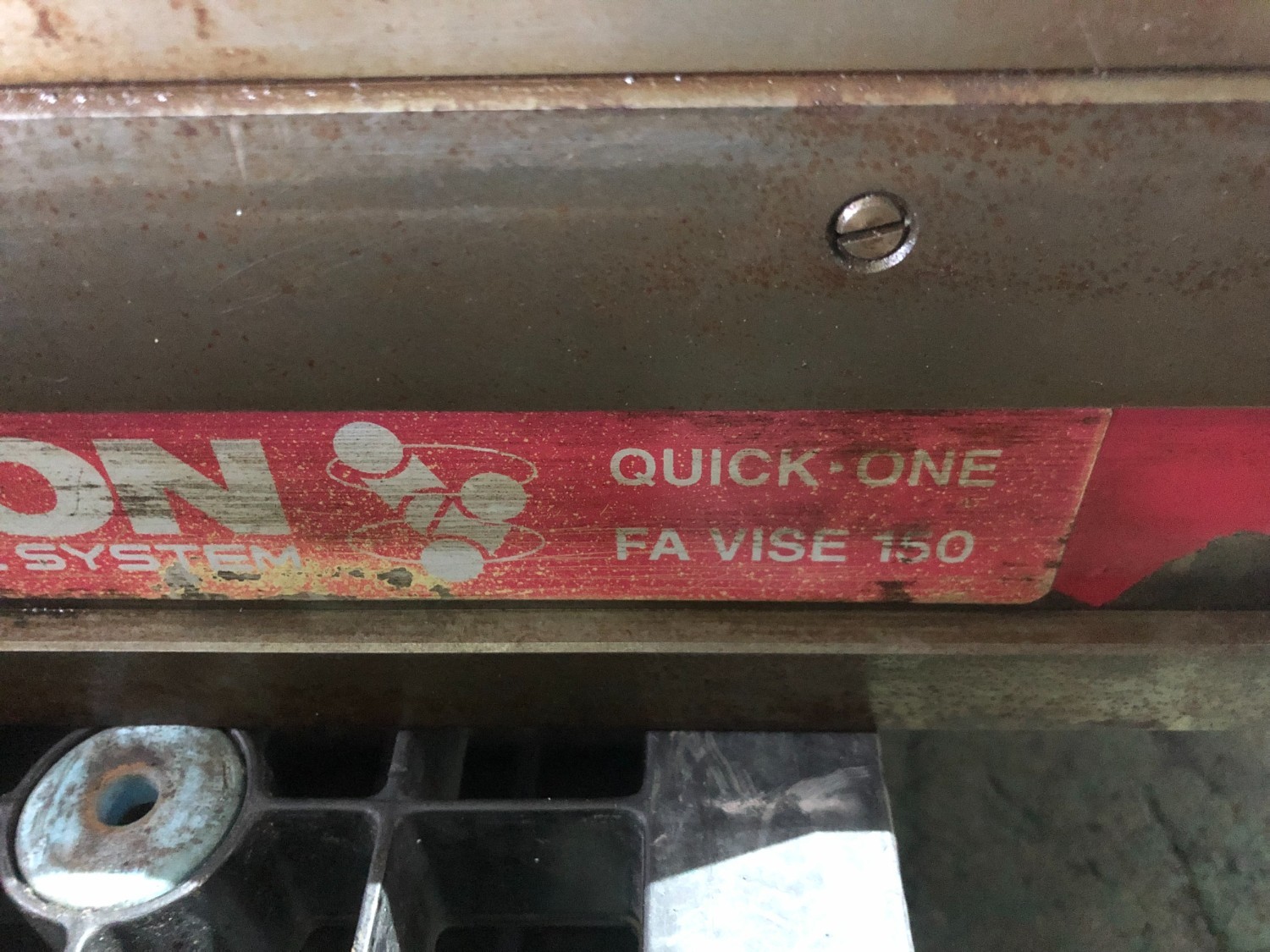 中古油圧バイス ロックタイトFAクイックONEバイスFA VISE 150 ERON
