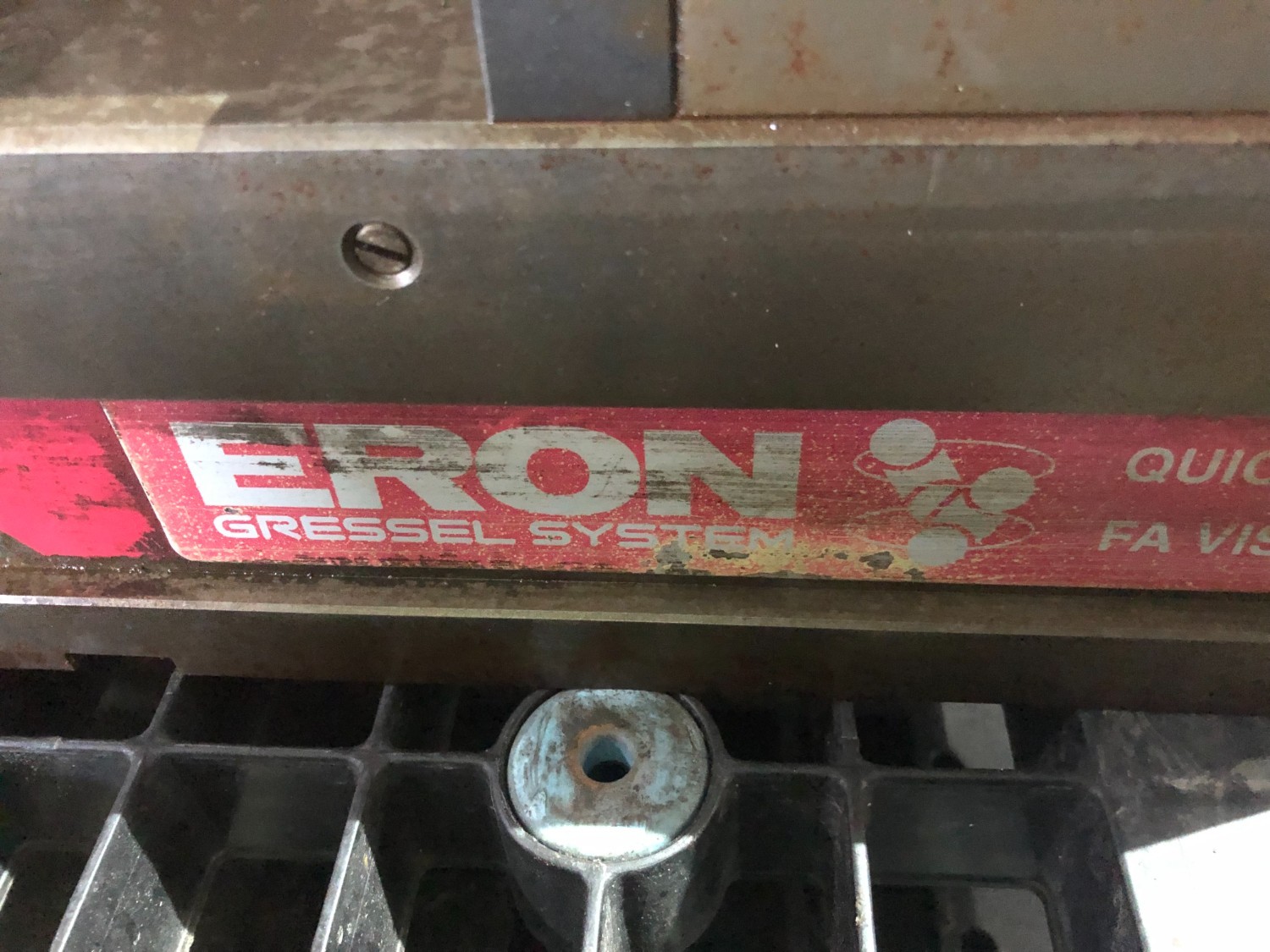 中古油圧バイス ロックタイトFAクイックONEバイスFA VISE 150 ERON