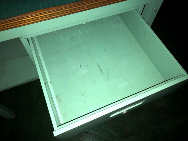 中古作業台・叩き台 [作業台]602ｘ903ｘ808mm 不明