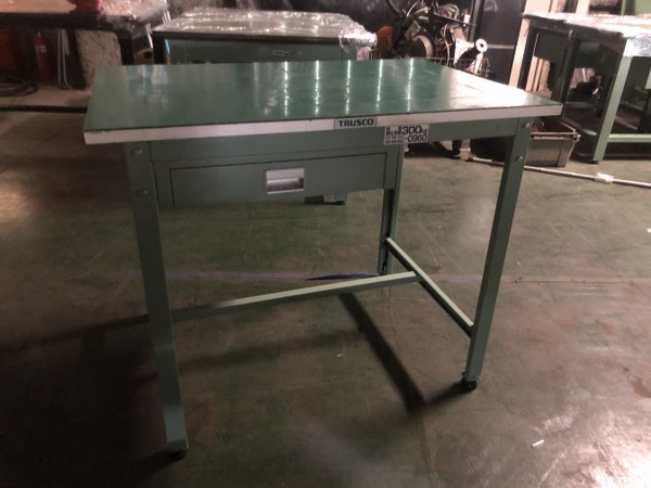 中古Workbench and Surface plates [作業台]600ｘ900ｘ745mm トラスコ/TRUSCO