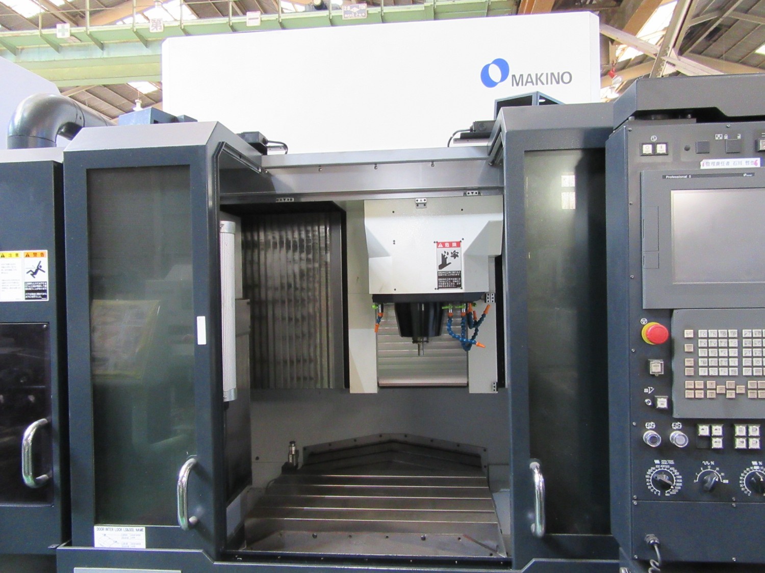 中古Vertical Machining Center V33i MAKINO