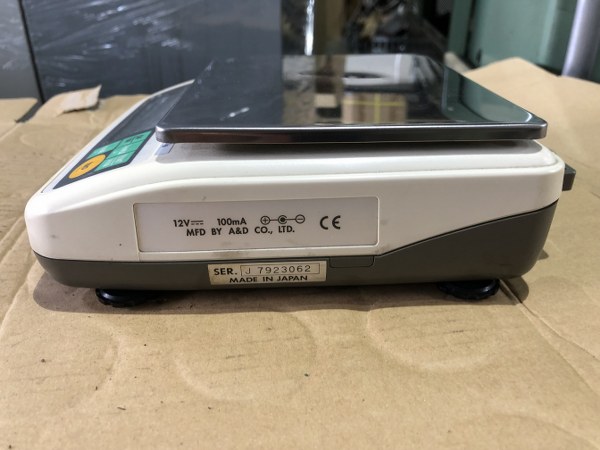 中古その他測定工具・基準器・試験機 汎用上皿電子天秤　EW-300G A＆D