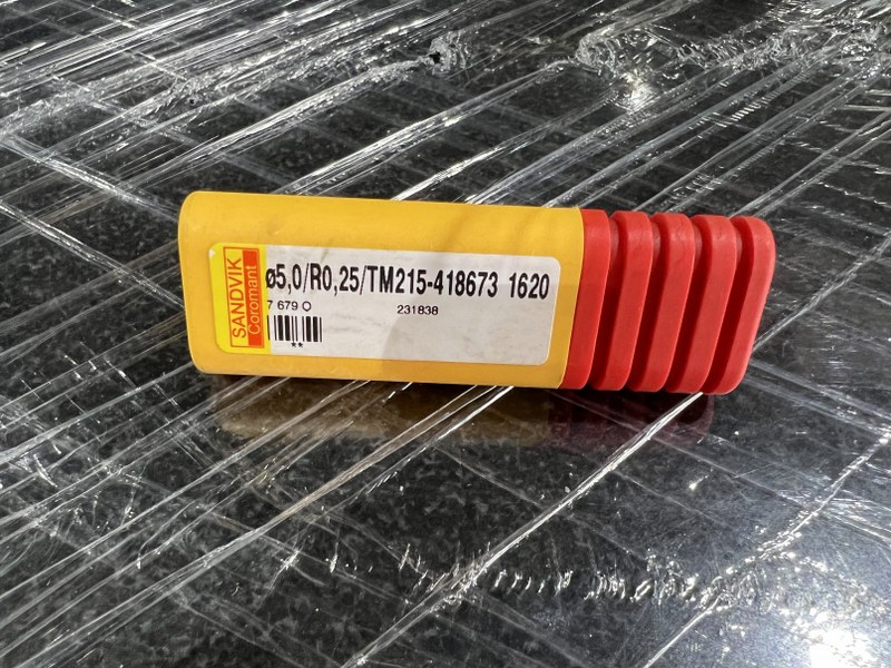 中古その他エンドミル 【コロミルプルーラ】TM215-418673 1620 SANDVIK/サンドビック
