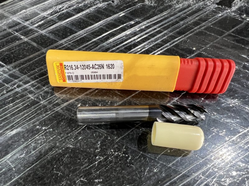 中古Other end mill 【コロミルプルーラ】R216.34-12045-AC26N 1620 SANDVIK/サンドビック