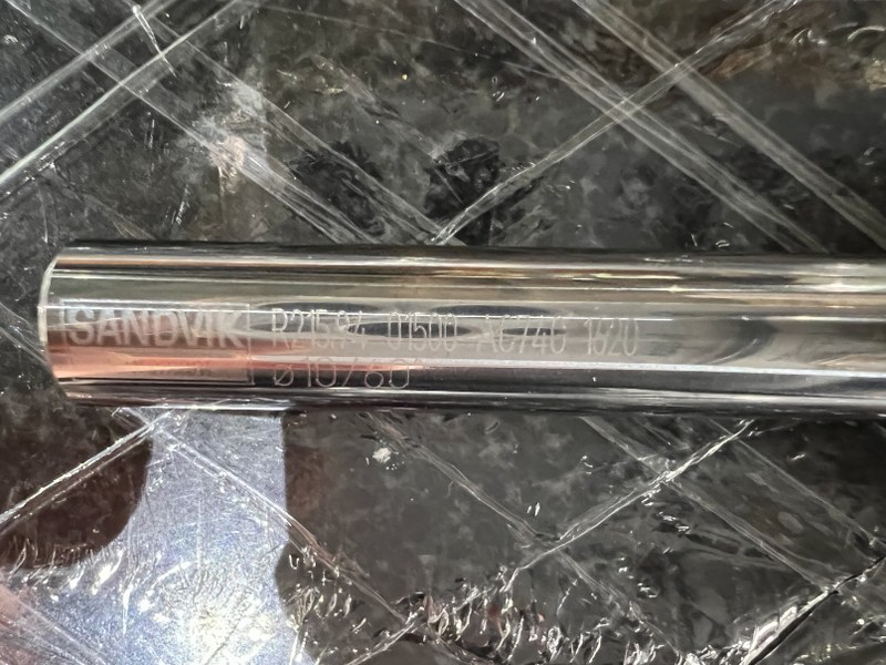 中古Other end mill 【コロミルプルーラ】R215.94-01500-AC74G 1620 SANDVIK/サンドビック