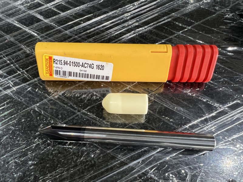中古Other end mill 【コロミルプルーラ】R215.94-01500-AC74G 1620 SANDVIK/サンドビック