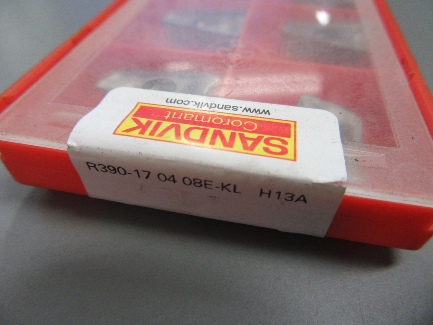 中古Cutting Exchange Chip CoroMill 390-17 フライス加工用チップ R390-17 040E-KL H13A   Sandvik 