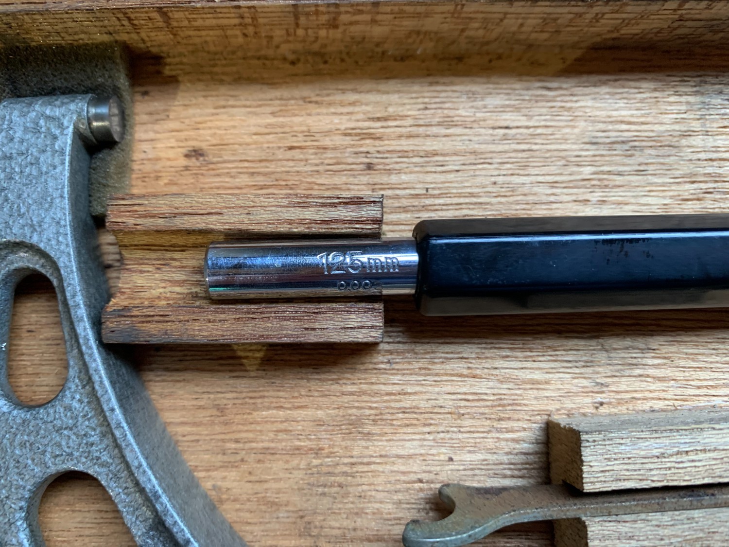 中古お買い得品・1山販売等 【外側マイクロメーター】　測定範囲：125-150mm  NSK/日本精工