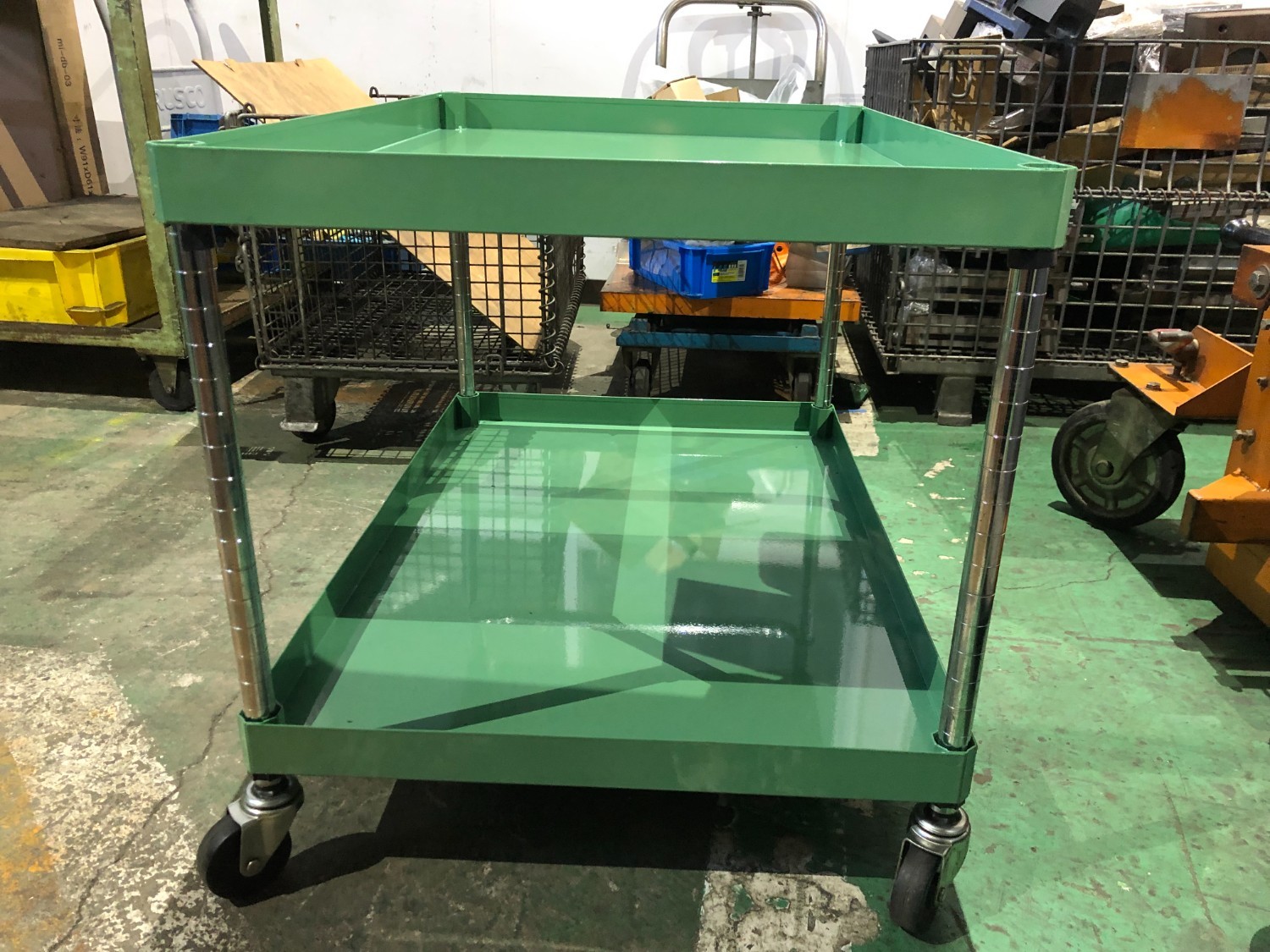 中古Workbench and Surface plates ラビットワゴン　2段 610x900x615mm  TRUSCO 