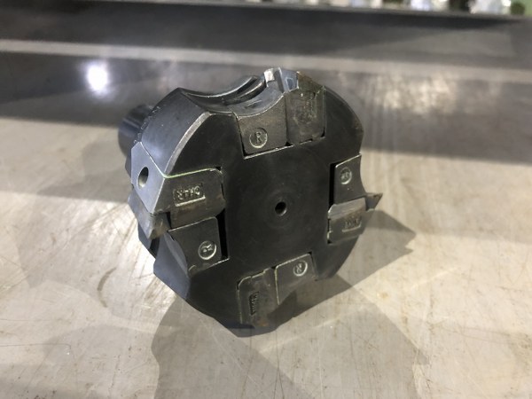 中古Other Screw tools 【フェイスミルカッター】CHE4080R　9606 イゲタロイ