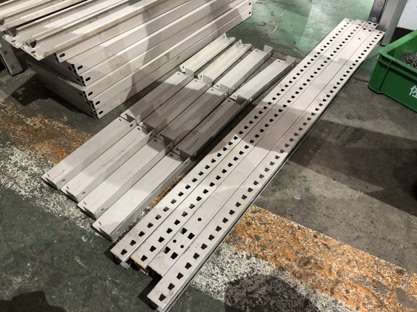 中古Workbench and Surface plates 「スチール棚」300x903x1200（mm） 不明