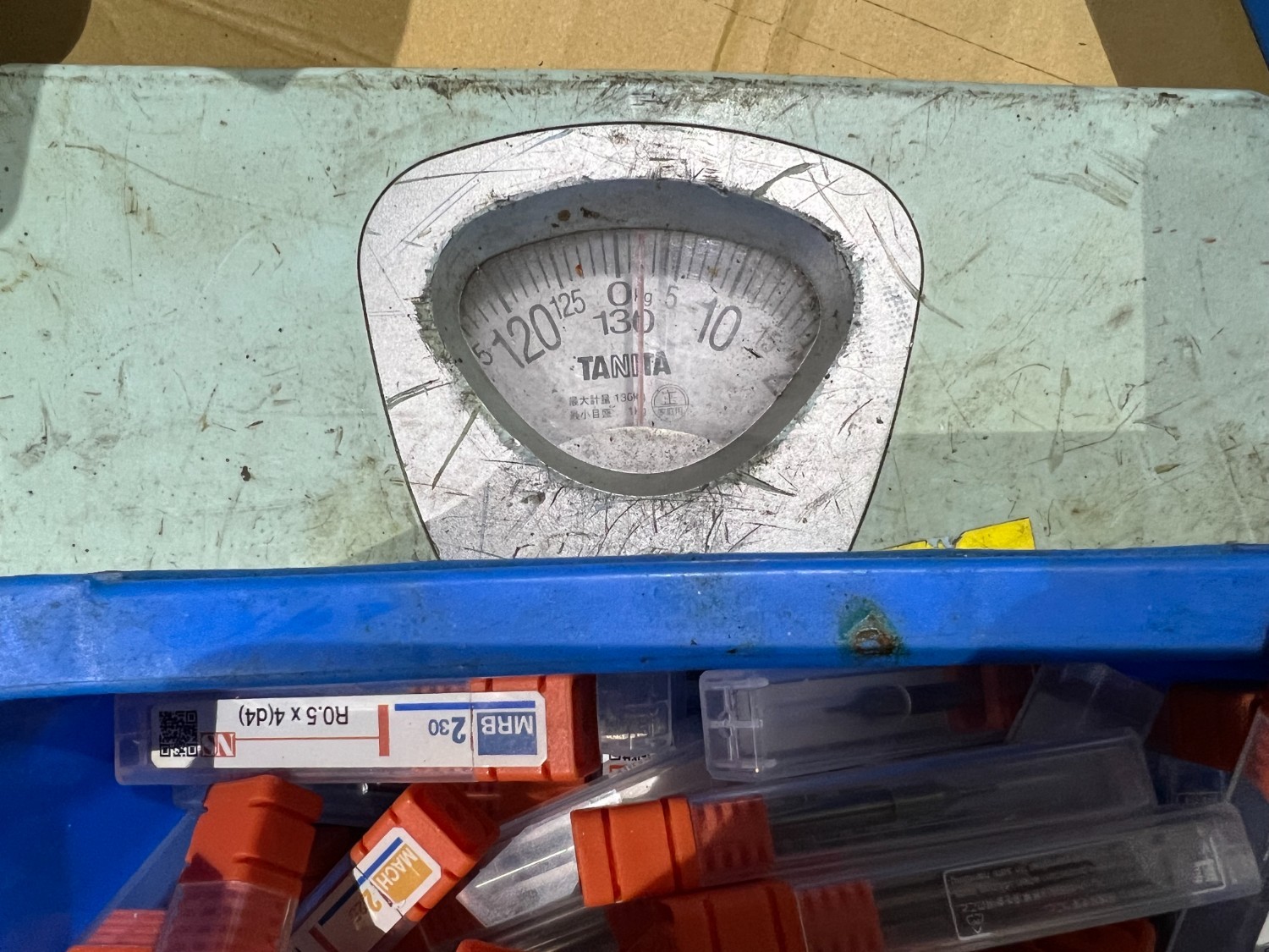中古お買い得品・1山販売等 【エンドミル1山】様々なメーカーやサイズがあります。 様々