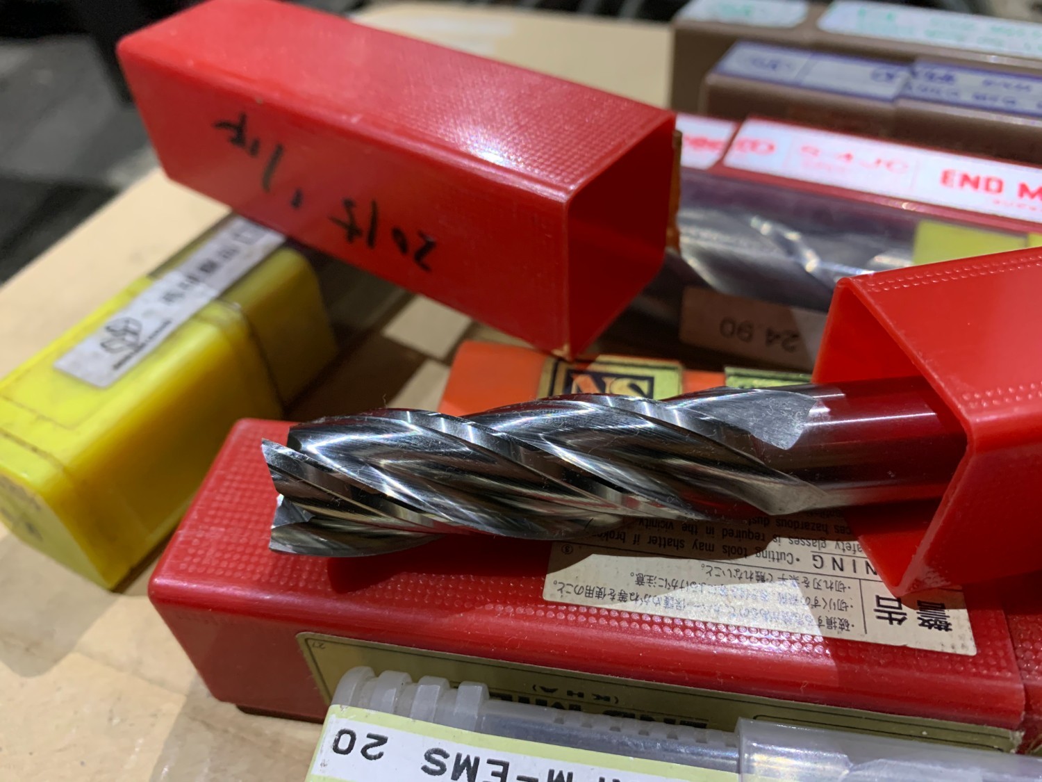 中古お買い得品・1山販売等 【エンドミル１山】 様々