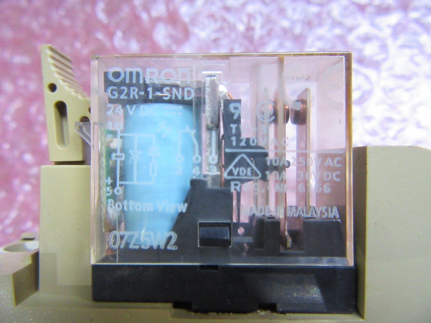 中古その他 【ミニパワーリレー3個】 G2R-1-SND(24VDC) オムロン