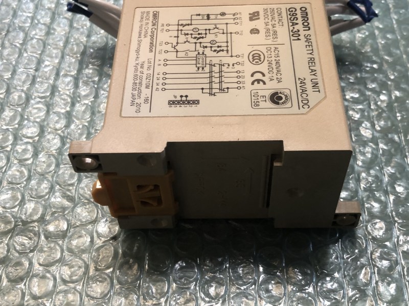 中古お買い得品・1山販売等 【セーフティリレーソケット】G9SA-301 オムロン/OMRON