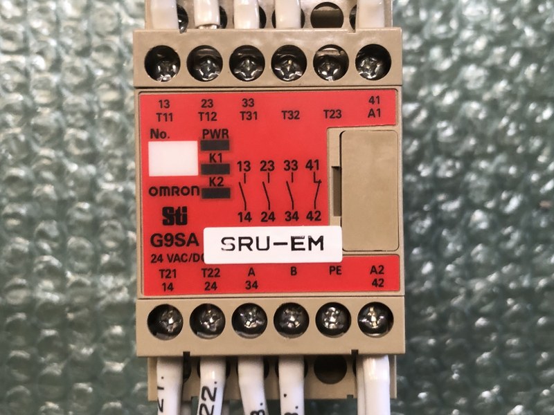 中古お買い得品・1山販売等 【セーフティリレーソケット】G9SA-301 オムロン/OMRON