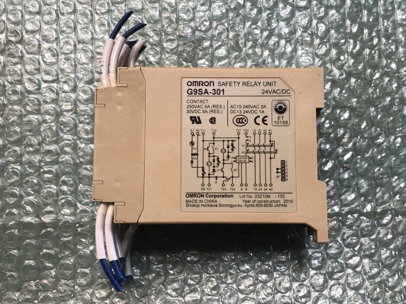 中古お買い得品・1山販売等 【セーフティリレーソケット】G9SA-301 オムロン/OMRON