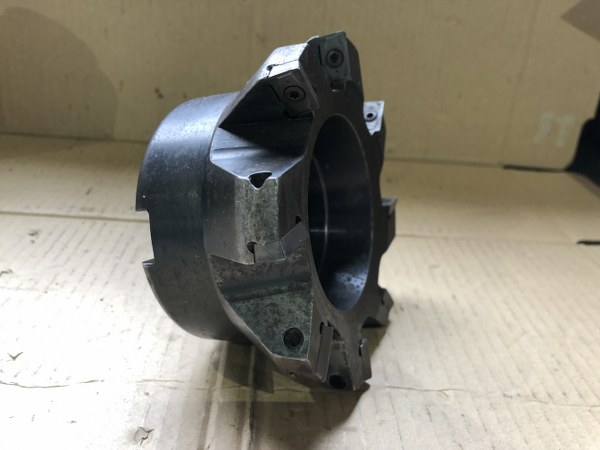 中古切削・旋削・穴あけ・ネジ加工用工具 「フェイスミルカッター」R220.79-0125-16 SECO TOOLS