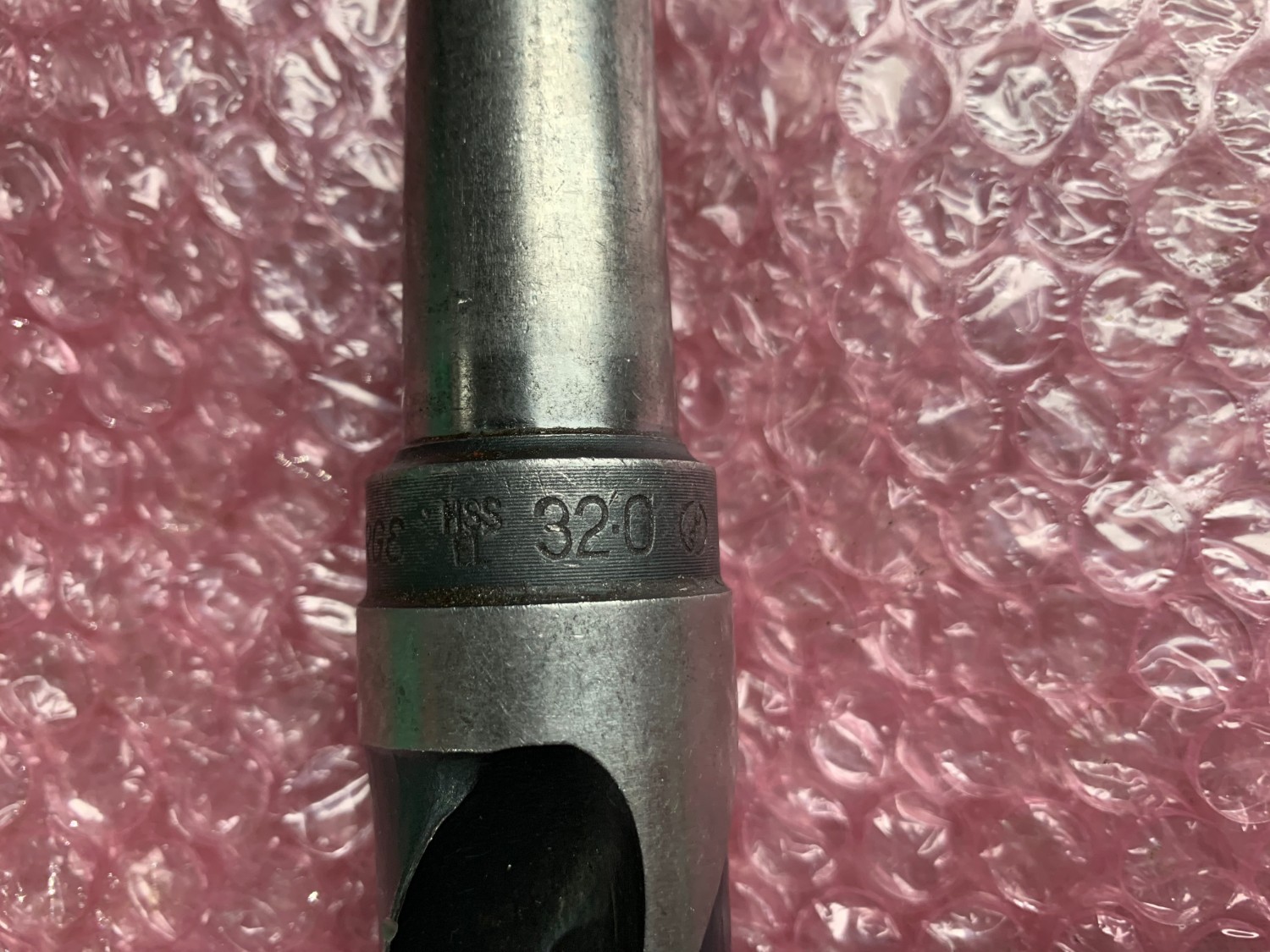 中古Taper shank drills 【テーパーシャンクドリル】  φ32mm, 全長:253mm NACHI(不二越)