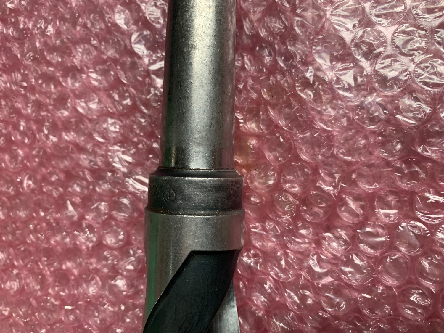 中古テーパ―シャンクドリル 【テーパーシャンクドリル】  φ32mm, 全長:253mm NACHI(不二越)
