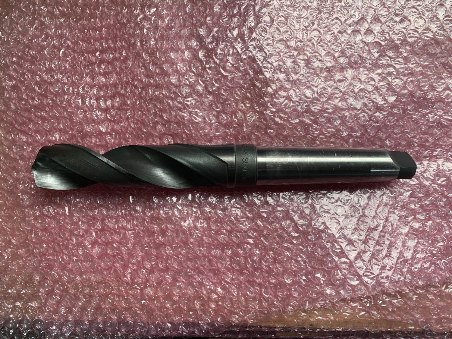 中古Taper shank drills 【テーパーシャンクドリル】  φ35mm, 全長:295mm NACHI(不二越)