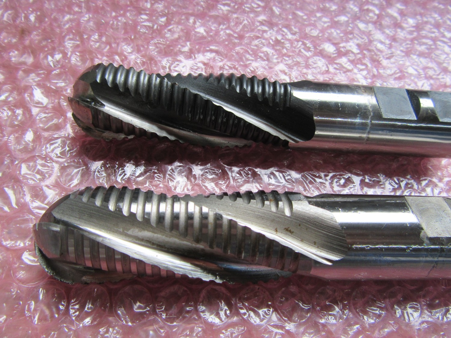 中古Other end mill 4刃エンドミル2個  OSG 