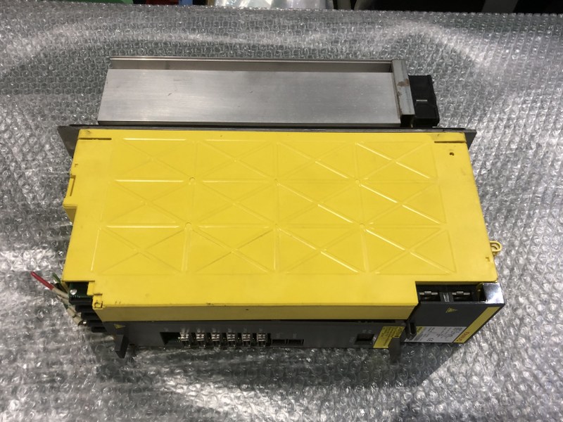 中古お買い得品・1山販売等 【サーボアンプ】A06B-611-H015＃H550 FANUC/ファナック