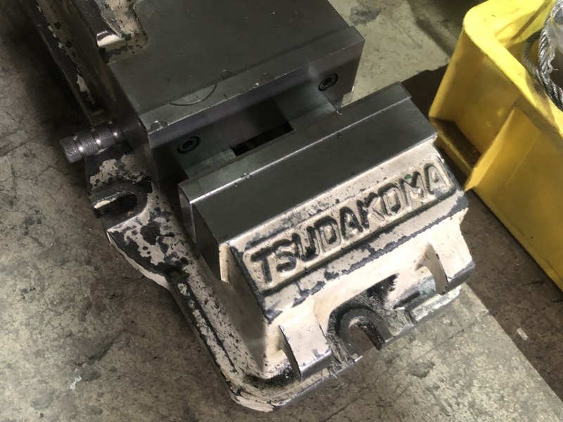 中古Hydraulic vise 【油圧バイス】口幅175mm　口高60mm 津田駒/TSUDAKOMA