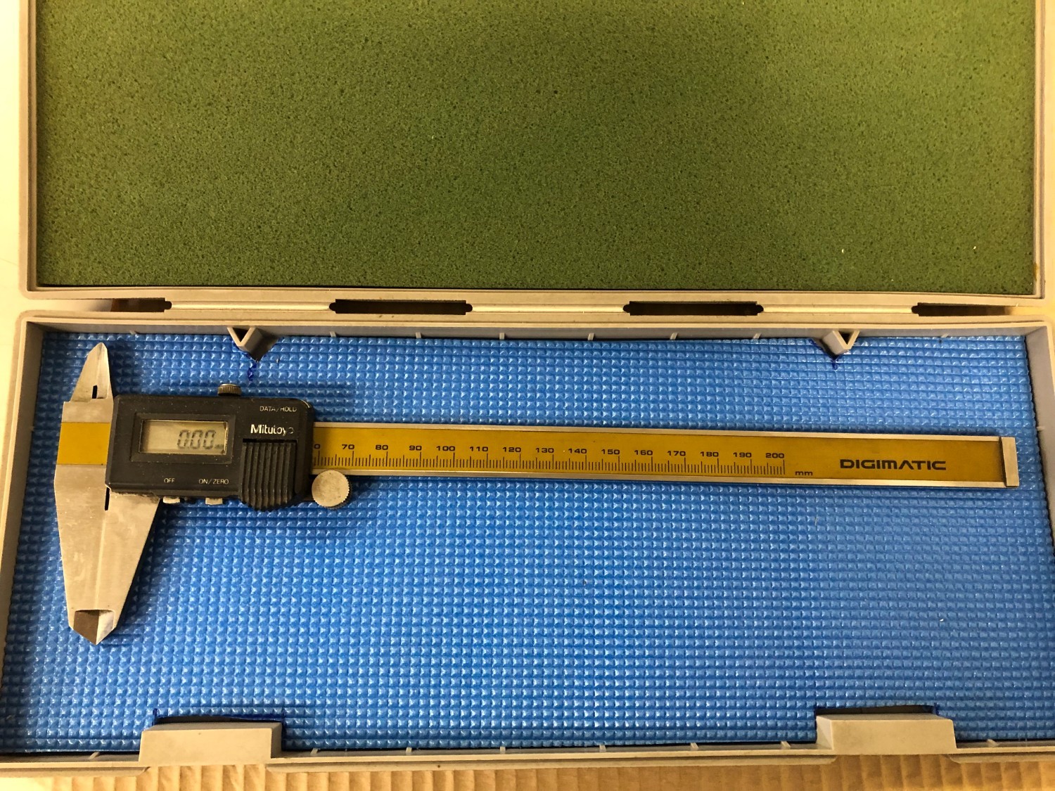 中古Vernier caliper 【デジマチックノギス】NO.500-302(0.01-200mm) ミツトヨ/Mitutoyo