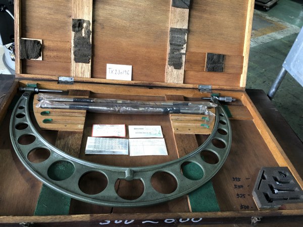 中古外側マイクロメーター [外側マイクロメータ]500～600（mm) ミツトヨ/Mitutoyo