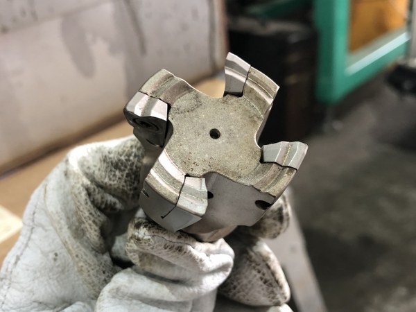 中古Turning tools 「ねじ込み式エンドミルカッター」G211.40.R.04-15 CERATIZIT