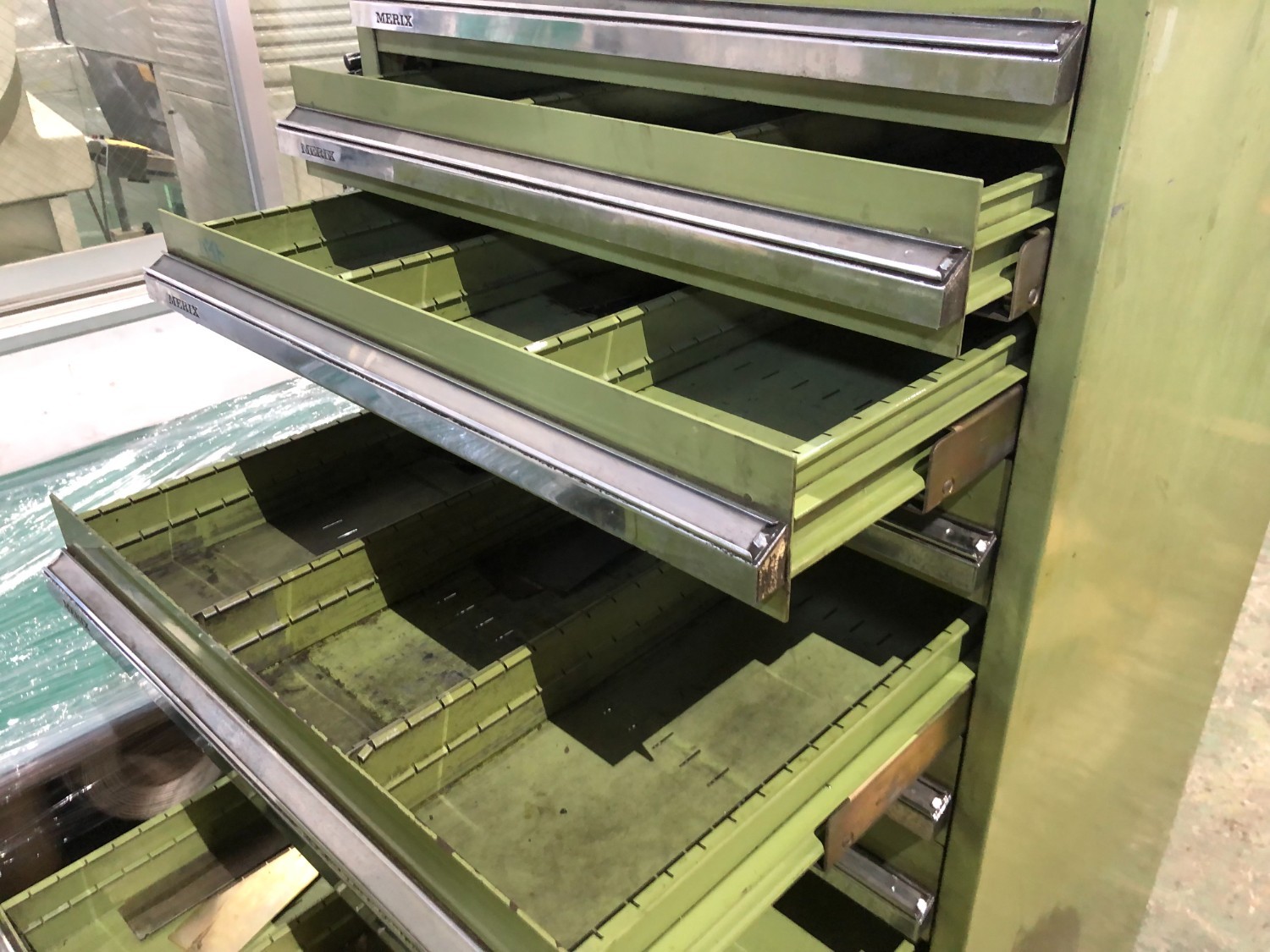 中古Workbench and Surface plates ツールキャビネット(W750xD700xH1505mm) MERIX