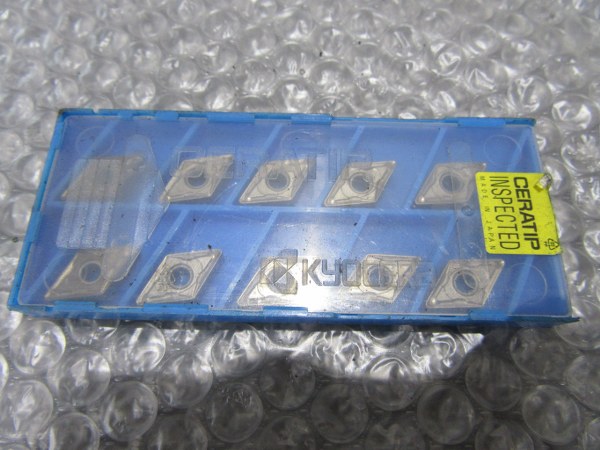 中古インサート（チップ） 「チップ　」DNMG110408GS  京セラ/Kyocera