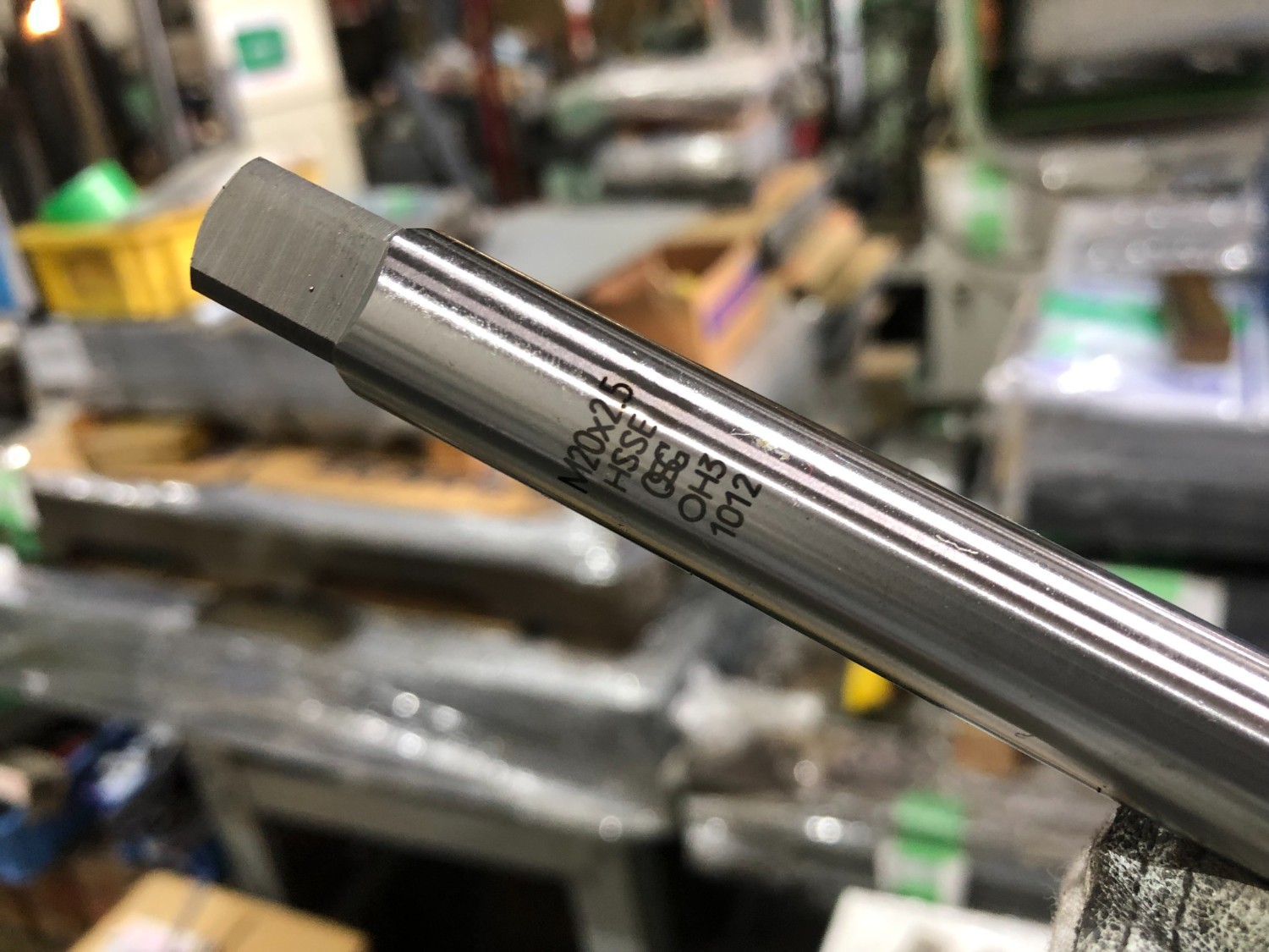中古Other end mill 【エンドミル】M20x2.5x200 OSG 