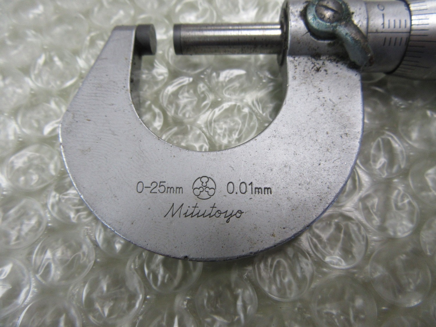 中古Outside micrometer 【外側マイクロメーター】0-25ｍｍ(0.01mm) Mitutoyo