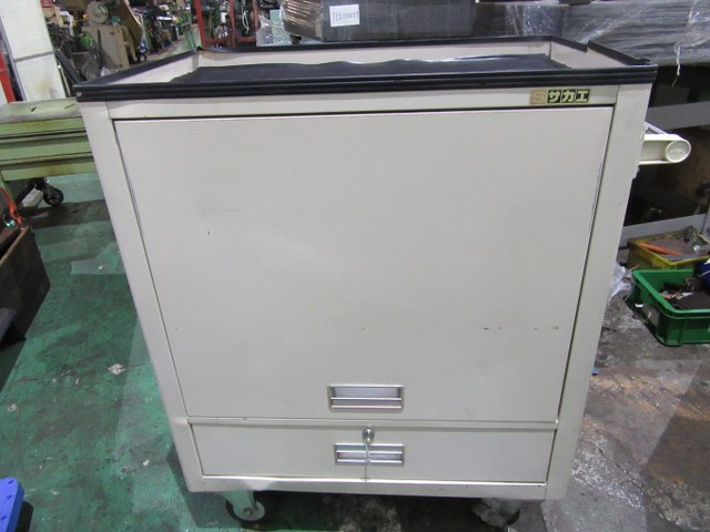 中古手工具・収納 【ツールワゴン（パネル付)】W760xD450xH890mm サカエ/SAKAE