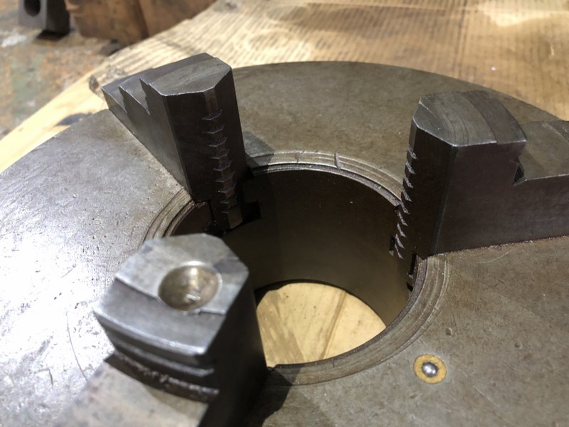 中古スクロールチャック 「3爪スクロールチャック」φ270mm VANCO