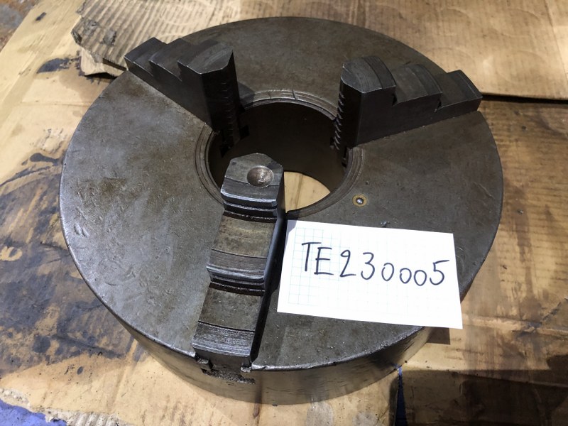 中古スクロールチャック 「3爪スクロールチャック」φ270mm VANCO